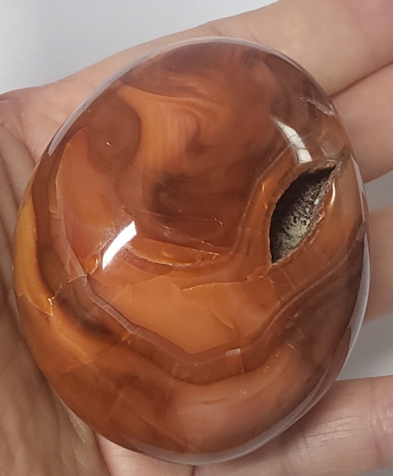 카네리안 지오드자갈형