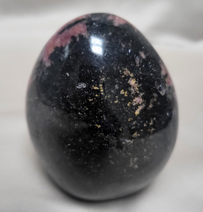 아프리카 로도나이트 입석형