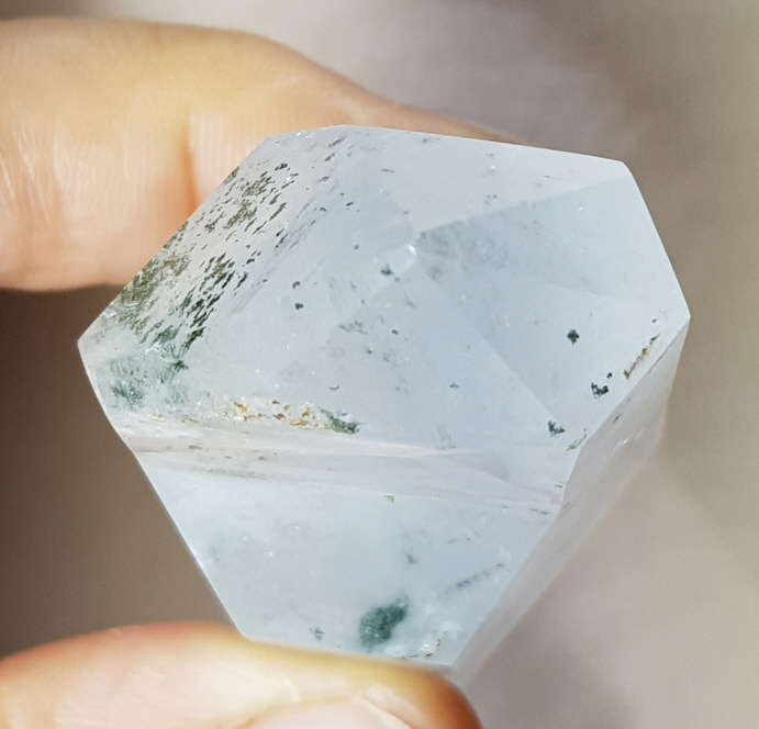 녹색 클로라이트 인쿠르젼