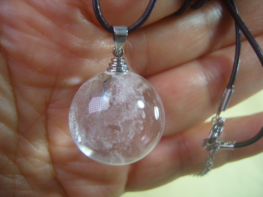 백수정 23mm 구슬 펜던트