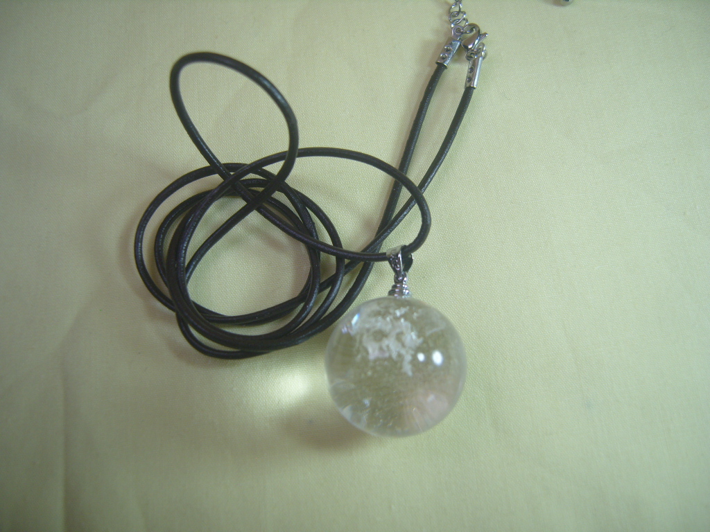 백수정 23mm 구슬 펜던트