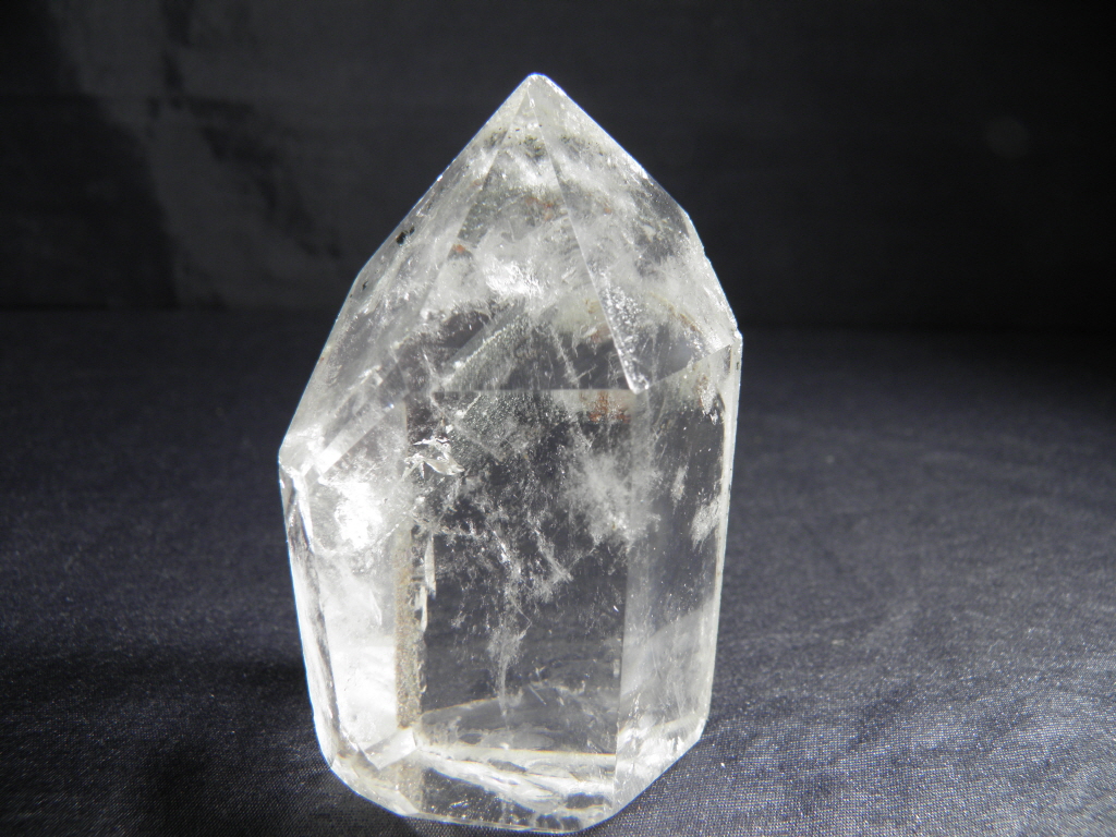 펜텀이 형성된 수정