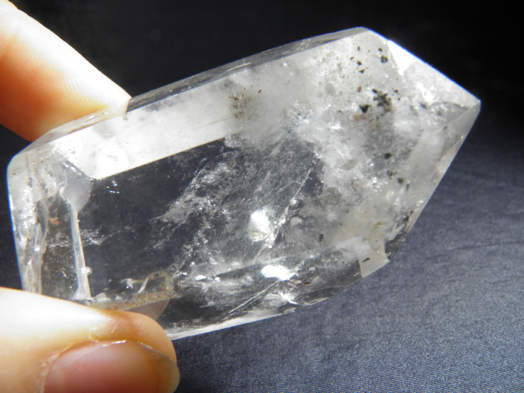 펜텀이 형성된 수정