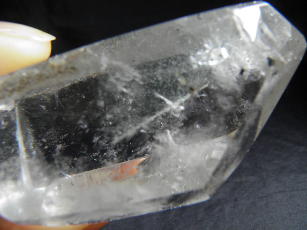 펜텀이 형성된 수정