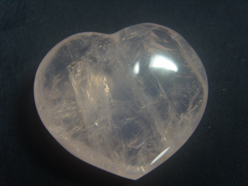 색감좋은 장미수정