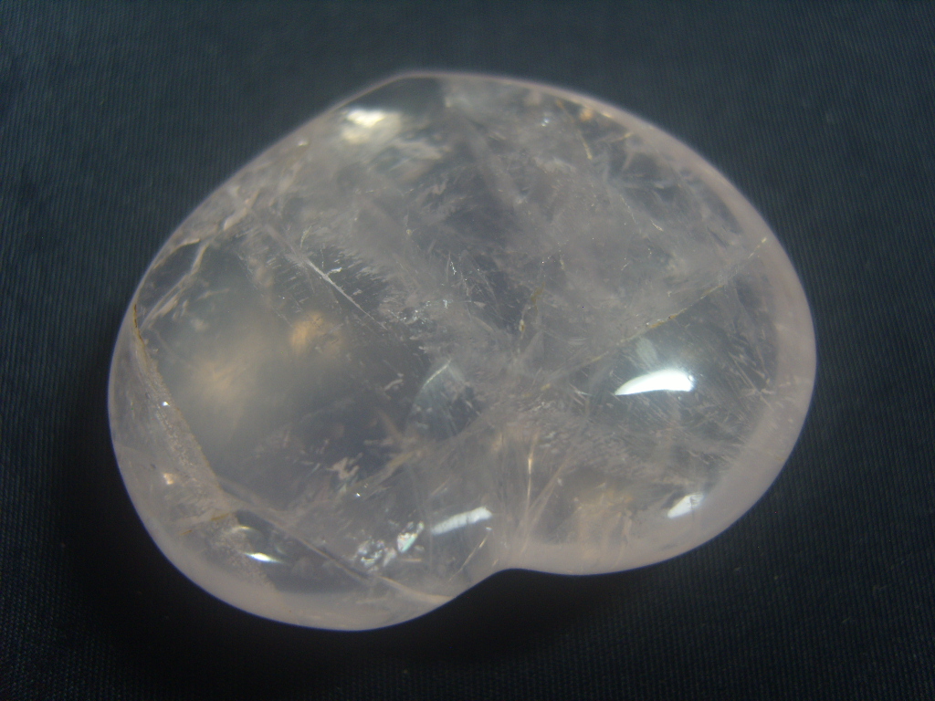 색감좋은 장미수정