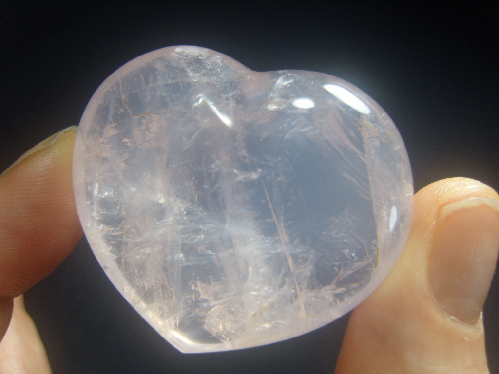 색감좋은 장미수정