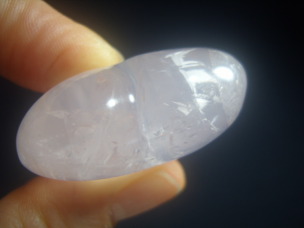 색감좋은 장미수정