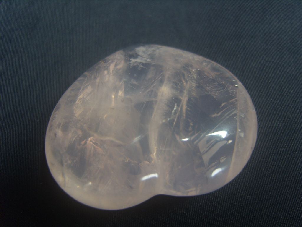 색감좋은 장미수정