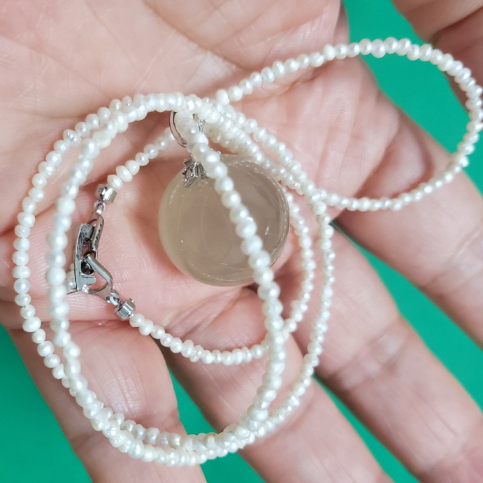 황 수정과 밥풀 진주 목걸이