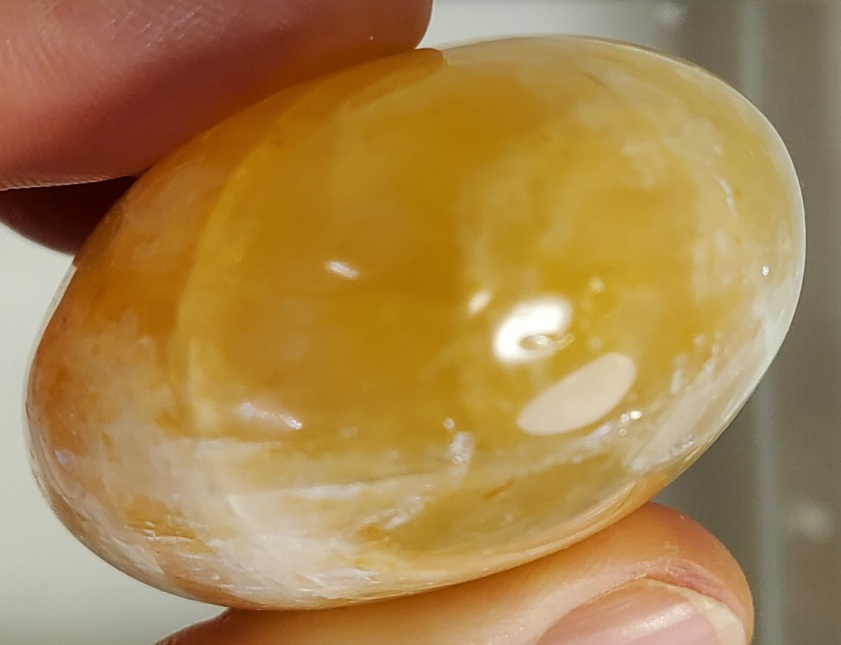 오렌지 색 헤마토이드