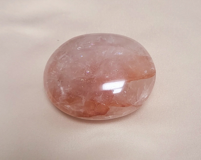 헤마토이드 원석