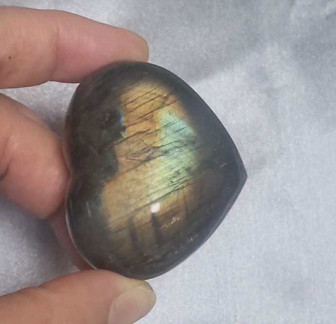 라브라도라이트 하트형