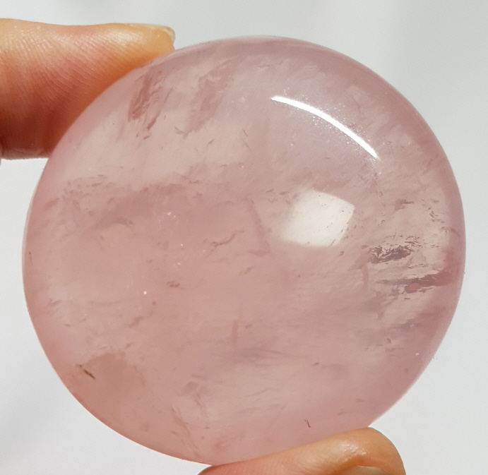 색감 좋은 장미수정자갈형