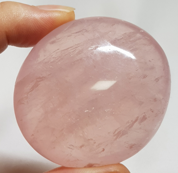 색감 좋은 장미수정자갈형