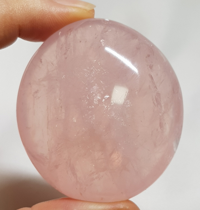 색감 좋은 장미수정자갈형