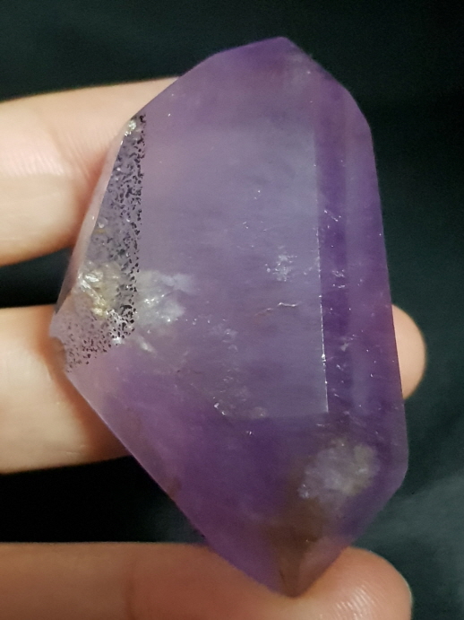 카콕세나이트 자수정