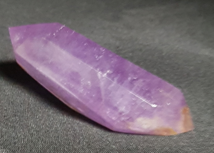 카콕세나이트 자수정