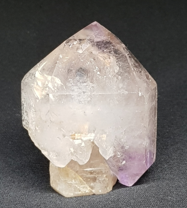 무지개  자수정 셉타형