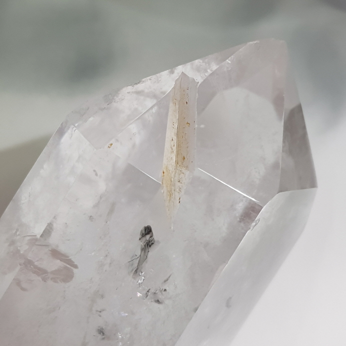 투명도 좋은 백수정