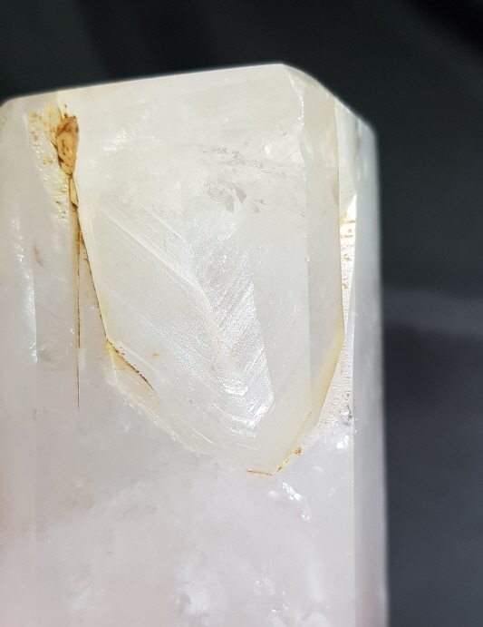 투명도 좋은 백수정