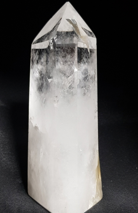 투명도 좋은 백수정