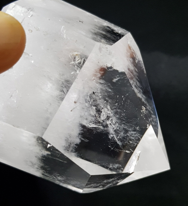 깨끗한 백수정 육각주형