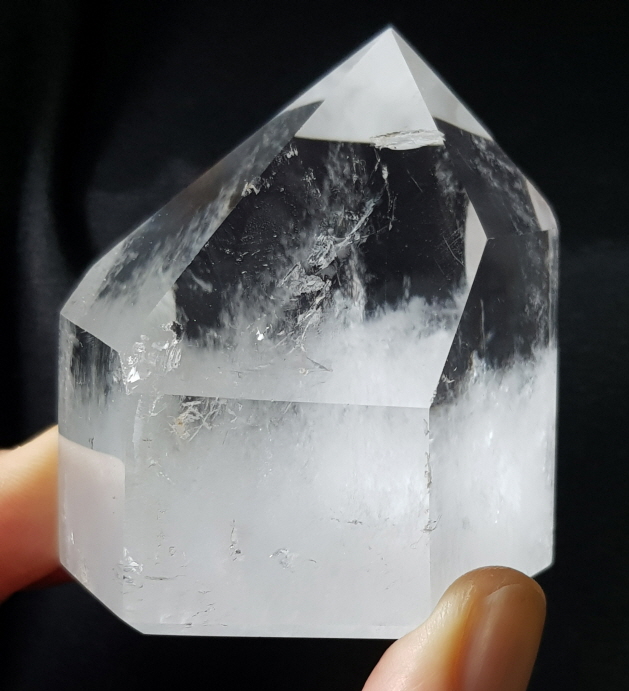 깨끗한 백수정 육각주형