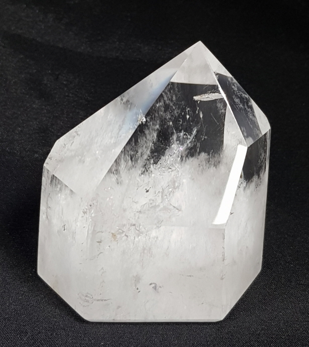 깨끗한 백수정 육각주형