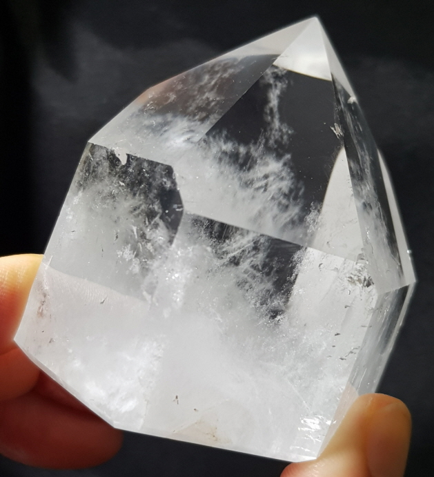 깨끗한 백수정 육각주형