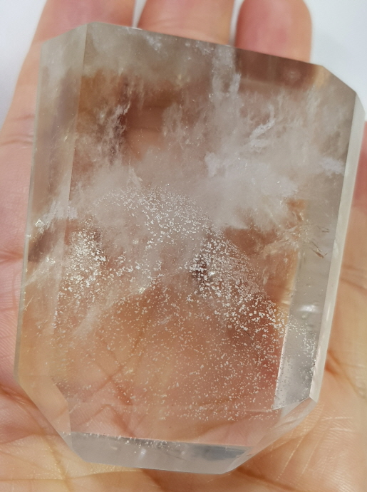 타뷸러 쿼츠 육각주형