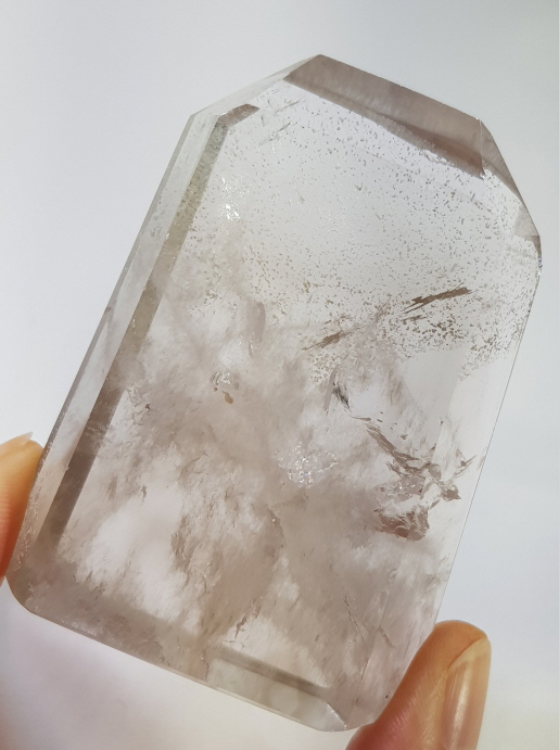 타뷸러 쿼츠 육각주형