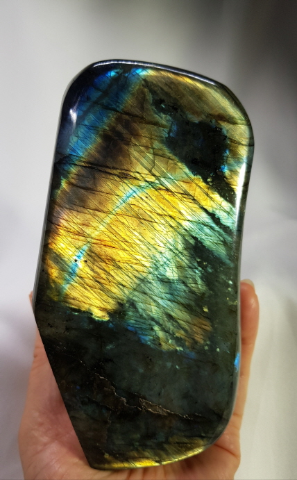 황금빛 라브라도라이트 입석형