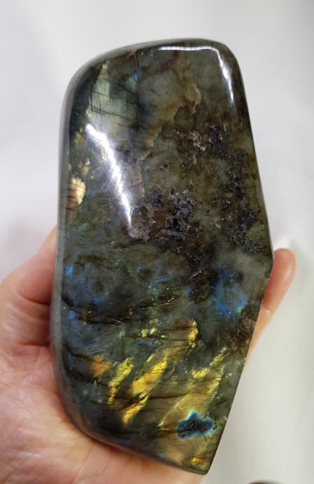 황금빛 라브라도라이트 입석형