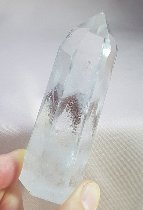 투명도 좋은 백수정 팬텀육각주형