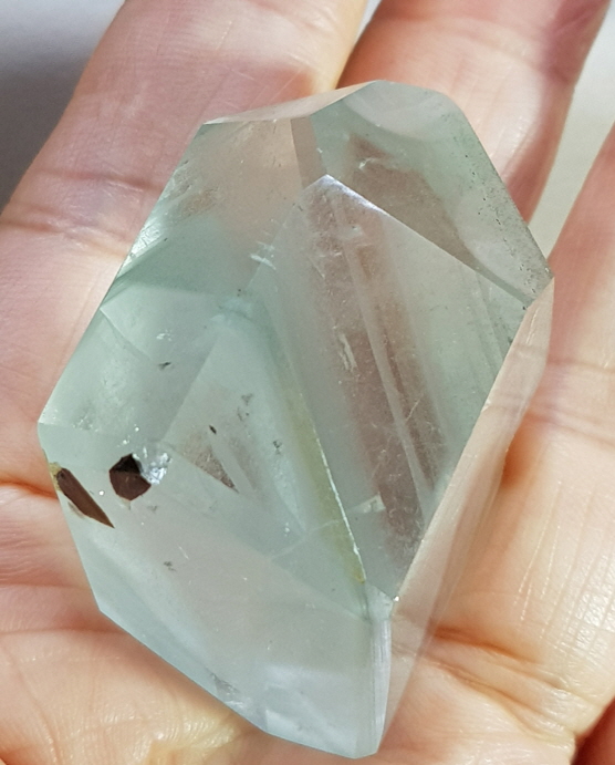 색감 깨끗한 클로라이트 팬텀