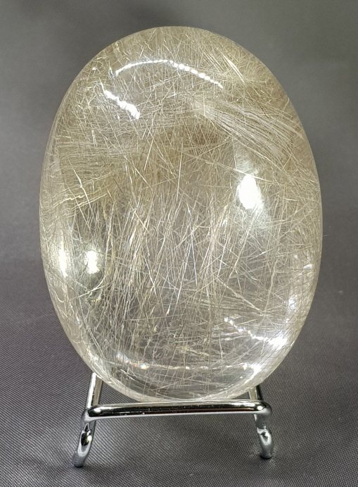 투명도 좋고 깨끗한 침수정 원석