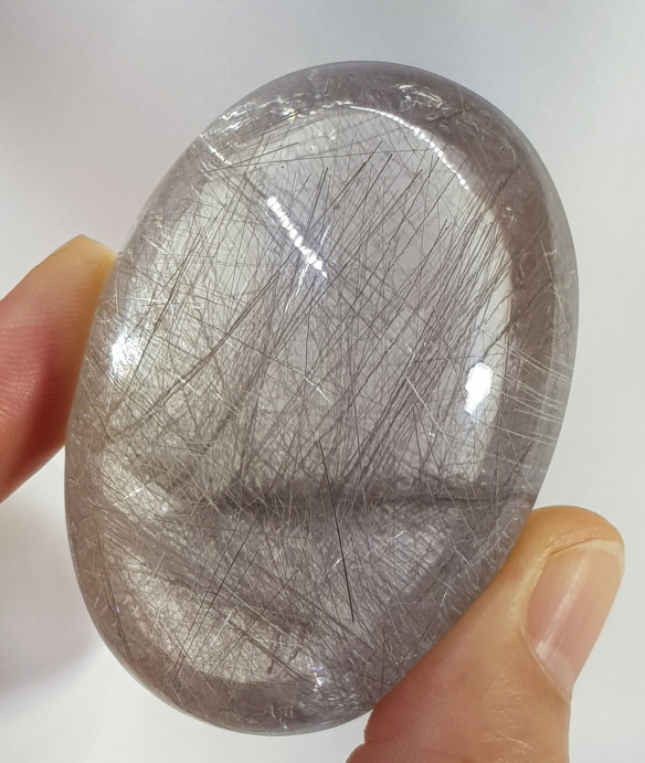 투명도 좋고 깨끗한 침수정 원석