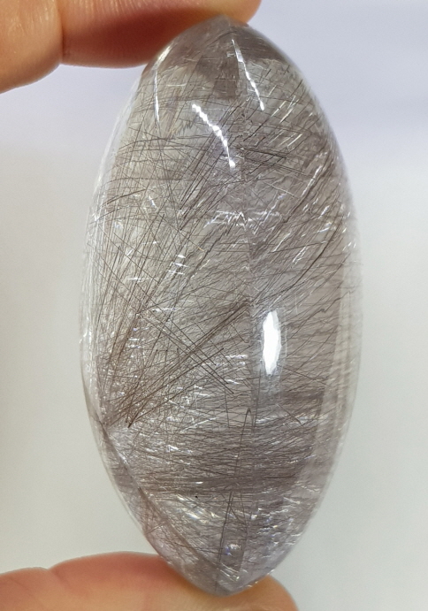 투명도 좋고 깨끗한 침수정 원석