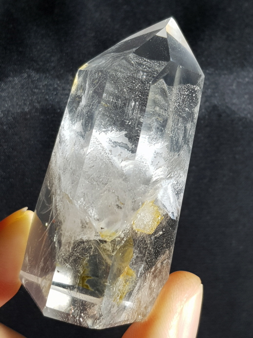 화이트 크랙 형성  백수정 육각주