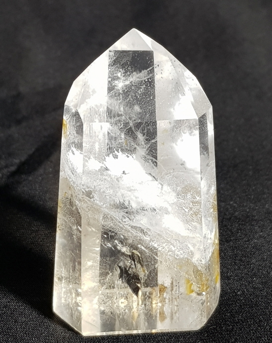 화이트 크랙 형성  백수정 육각주