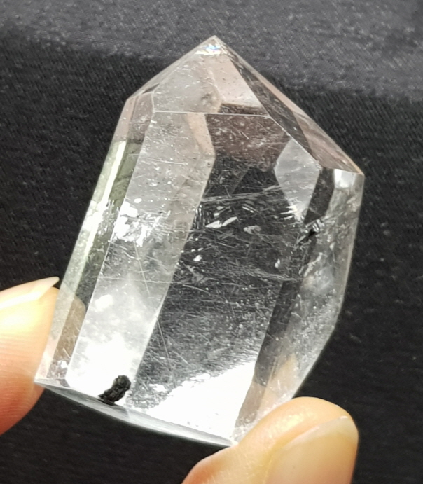 은침수정육각주형