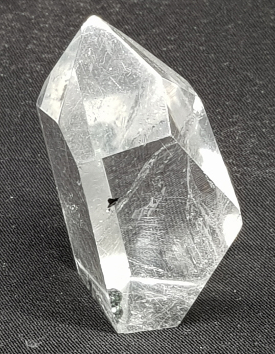 은침수정육각주형