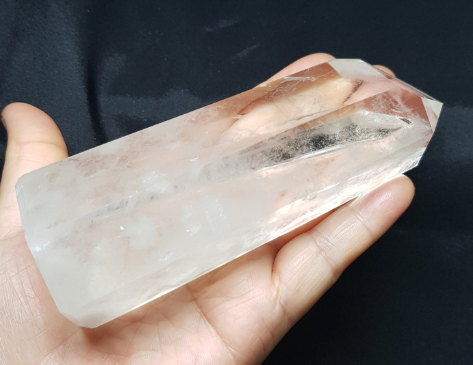 연한 색감의 황수정(시트린)