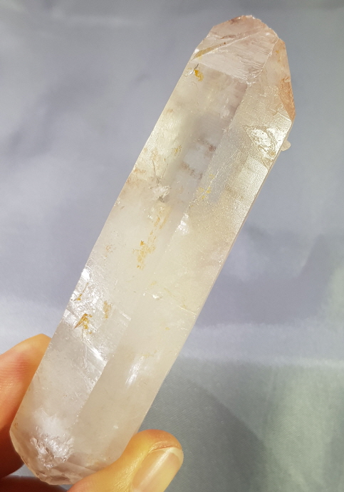 투명도 좋은 레무리안 수정 더블포인트