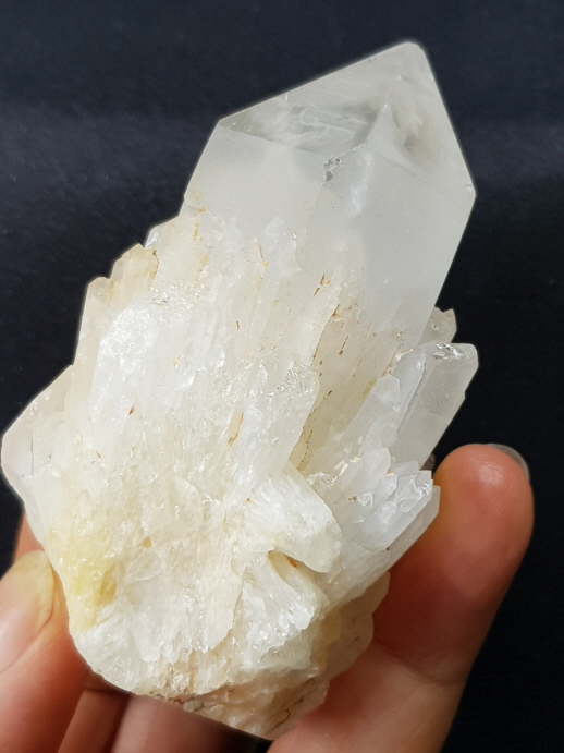 캔들 쿼츠(촛 불 수정)