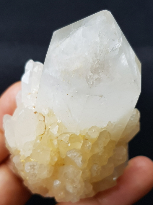 캔들 쿼츠(촛 불 수정)