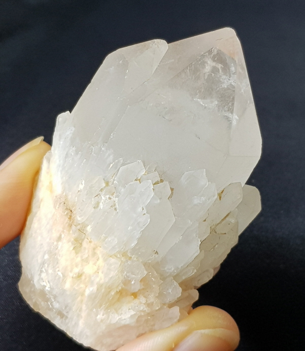 캔들 쿼츠(촛 불 수정)