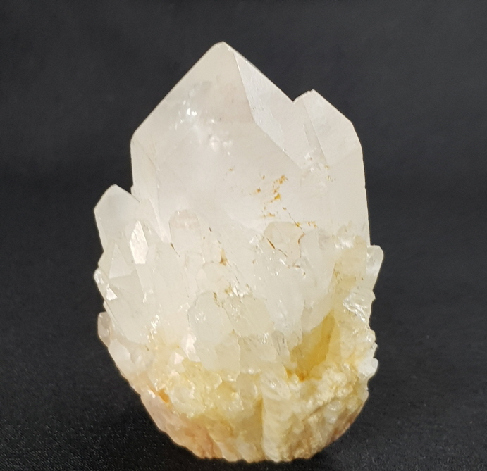 캔들 쿼츠(촛 불 수정)