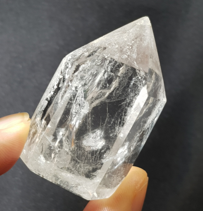 화이트 침 백수정 육각주